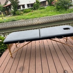 折りたたみ式マッサージのシングルベット黒です。