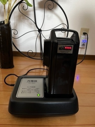 電動自転車用バッテリー、充電器