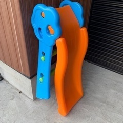 子供用滑り台の画像
