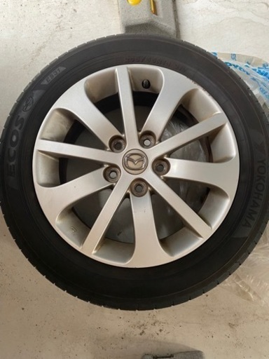 マツダ　プレマシー　純正タイヤ