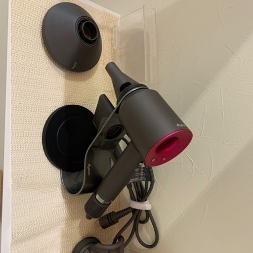 Dyson ドライヤー