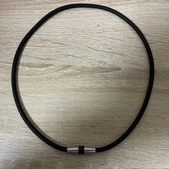 美品磁気チタンネックレス配達OK