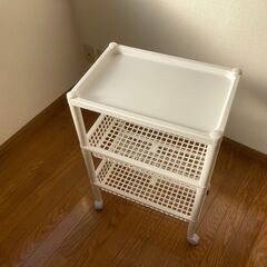 収納家具3点あげます。お譲りする方が決まったので問い合わせ頂いた方に、この場を借りてお詫び申し上げます。の画像