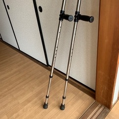 軽量松葉杖 2本1組 2本セット 2本入り  未使用の画像