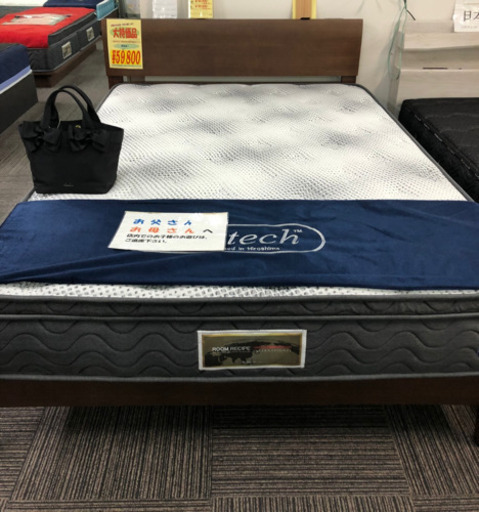 使用期間6ヶ月！コンセント付きベッドフレーム