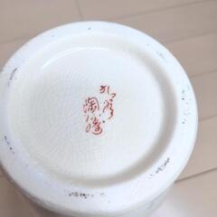 九谷焼の花瓶の画像