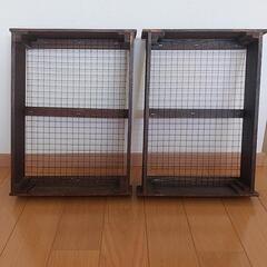 木製と金網の入れ物