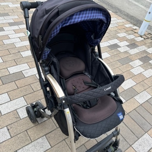 コンビ　ベビーカー　美品　ネムリエ　オート4キャス