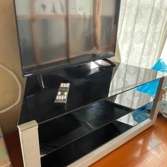 差し上げます！壊れたテレビも引き取りお願いします。テレビ台３段ガ...