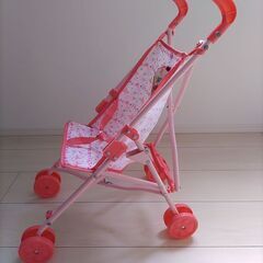 オモチャのベビーカーの画像