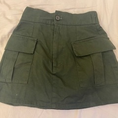 グリーン台形スカート