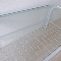 ガラステーブルの画像