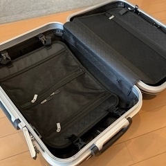 [あげます] キャリーケース　GRIFFIN LANDの画像