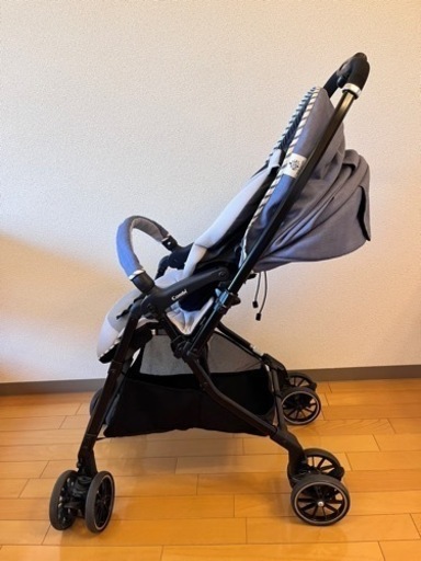 6/26まで AB型ベビーカー Combiスゴカルα 4キャス Light エッグショック