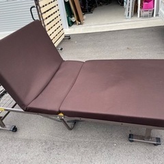 値下げしました。⭐︎美品　折りたたみ電動リクライニング　シングル...