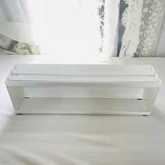 タワー　スリッパ立て　白の画像