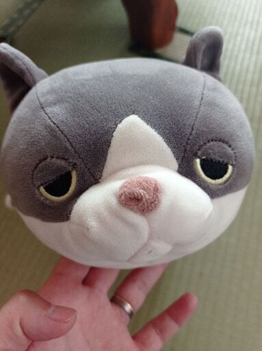 liv heart まくら　ぬいぐるみ 猫　グレー