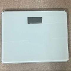 無料⭐︎中古だけど傷ゼロ⭐︎コンパクト体重計の画像