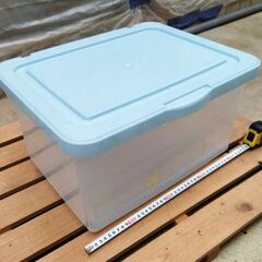 無料　衣装用のケース　(w)45x(d)35x(h)25cm　(取りに来ていただける方)の画像