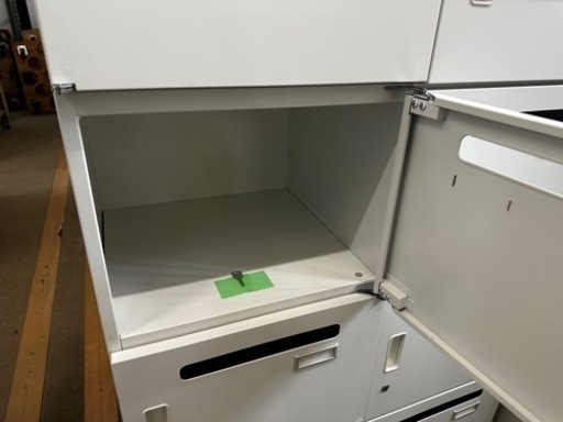 ６人用ロッカー　プラス保管庫