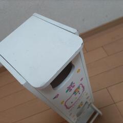 ハローキティ★トイレットペーパーストッカーの画像