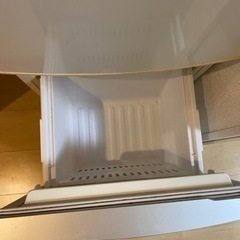 受渡し決まりました。冷蔵庫　電子レンジ　セットで無料で譲ります。の画像