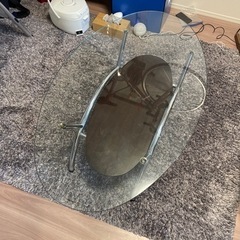 ガラステーブルの画像