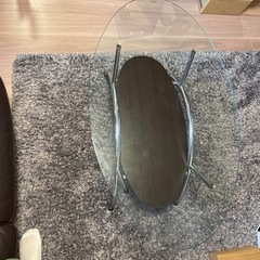 ガラステーブル