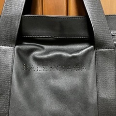バレンシアガ　BALENCIAGA レザートートバッグ　ブラック...