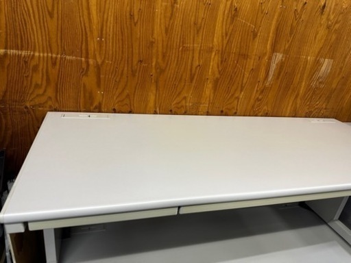 平机　コクヨ幅1800 奥行き700 高さ700mm