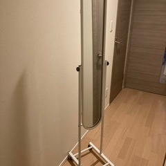 キャスター付き全身鏡