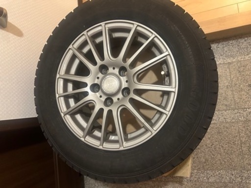 15インチホイール、スタッドレスタイヤ195/65R15