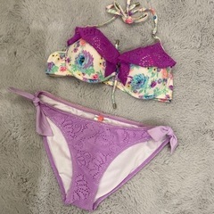 ビキニ　パープル　花柄　の画像