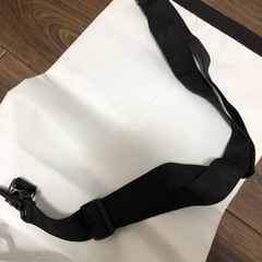 防水バッグ　ショルダーの画像