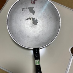 新品タイのアルミフライパンいろいろ