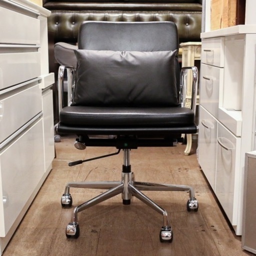 【売約済み】　イームズソフトパッドマネジメントチェア オフィスチェア デスクチェア ワークチェア ソフトパッド グループ リプロダクト  Eams Soft Pad Group Management Chair クッション　付き