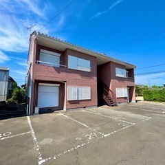 フリーレント付き！★広々とした間取りと駐車場2台以上の神栖…