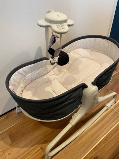 お話中  TinyLove タイニーラブ　3in1 ロッキングナッパー