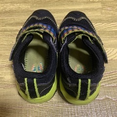 ニューバランス キッズ ベルトサンダル 14㌢の画像