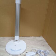 美品　卓上ライト　デスクライト LED 目に優しい 電気スタンド 省エネ 学習机 テーブルスタンド　タッチセンサー調光 USBポート付け ホワイト　折り畳み式　コンパクトの画像