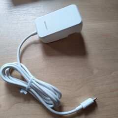 無料 free　ACアダプターan AC adapter