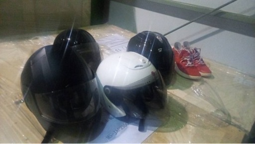 ⭐️まとめて⭐️ バイクヘルメット中古4個 スニーカー1個 カバー1個⭐️