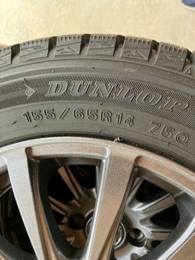 ダンロップスタッドレスタイヤ4本セット　155/65R14  2018年4月製造