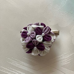 小さいお花(赤紫)  つまみ細工　(オーダー品)の画像