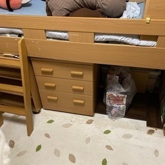 ミドルベッド+チェスト+本棚の3点セット