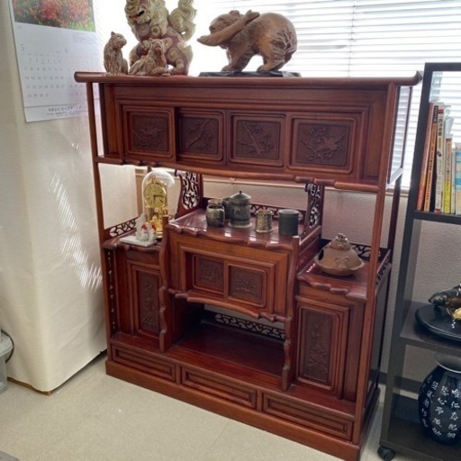 中古　飾り棚　重厚感