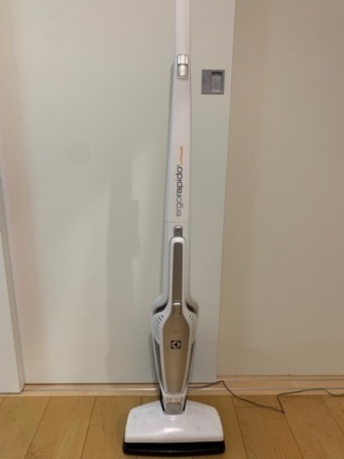 Electrolux スティック掃除機