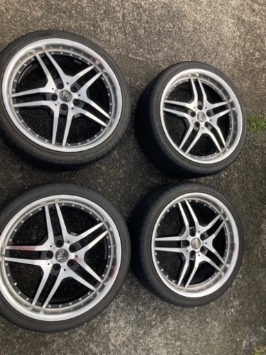 ホイールタイヤ18インチ