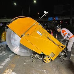 年収650万円～可能！！道路カッターオペレータ ーの画像