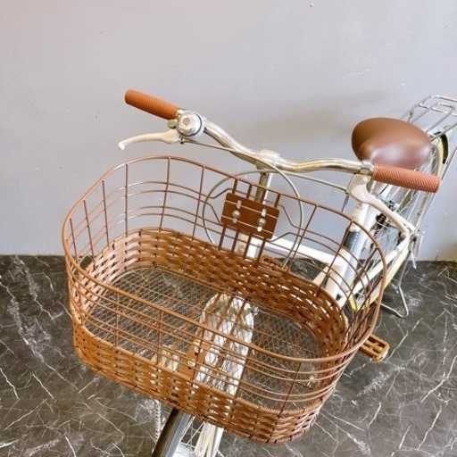 【♥1】シティー車 自転車 RIVULET ホワイト オートライト シングル
